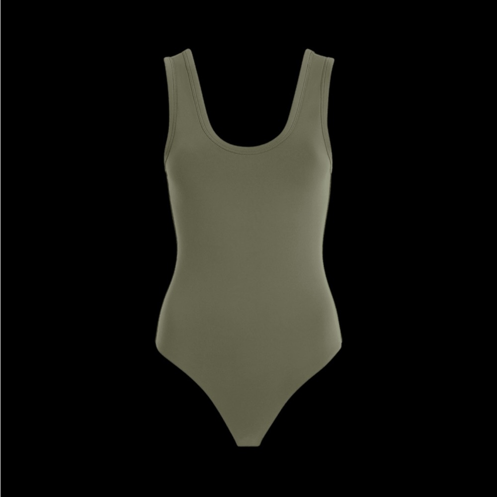 Nuuds seamless scoop tank bodysuit in olive